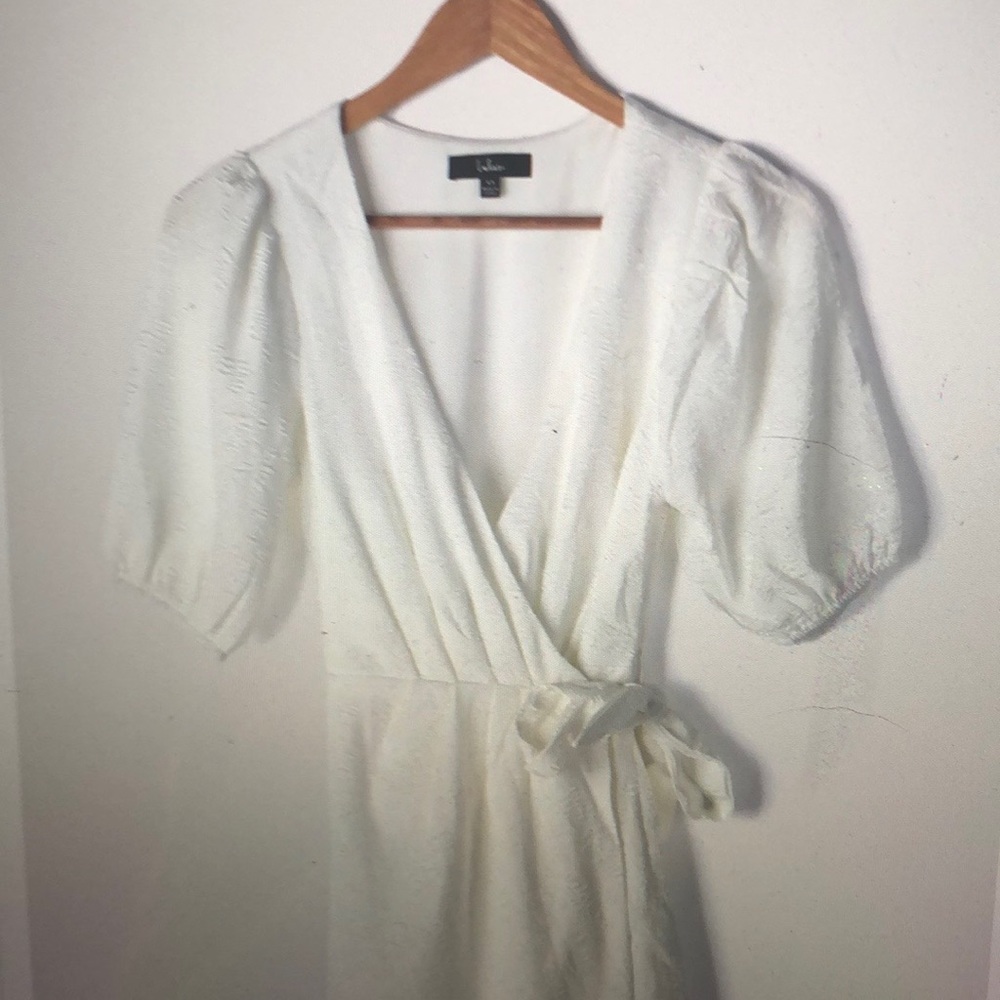 Lulus white wrap dress NWT size M